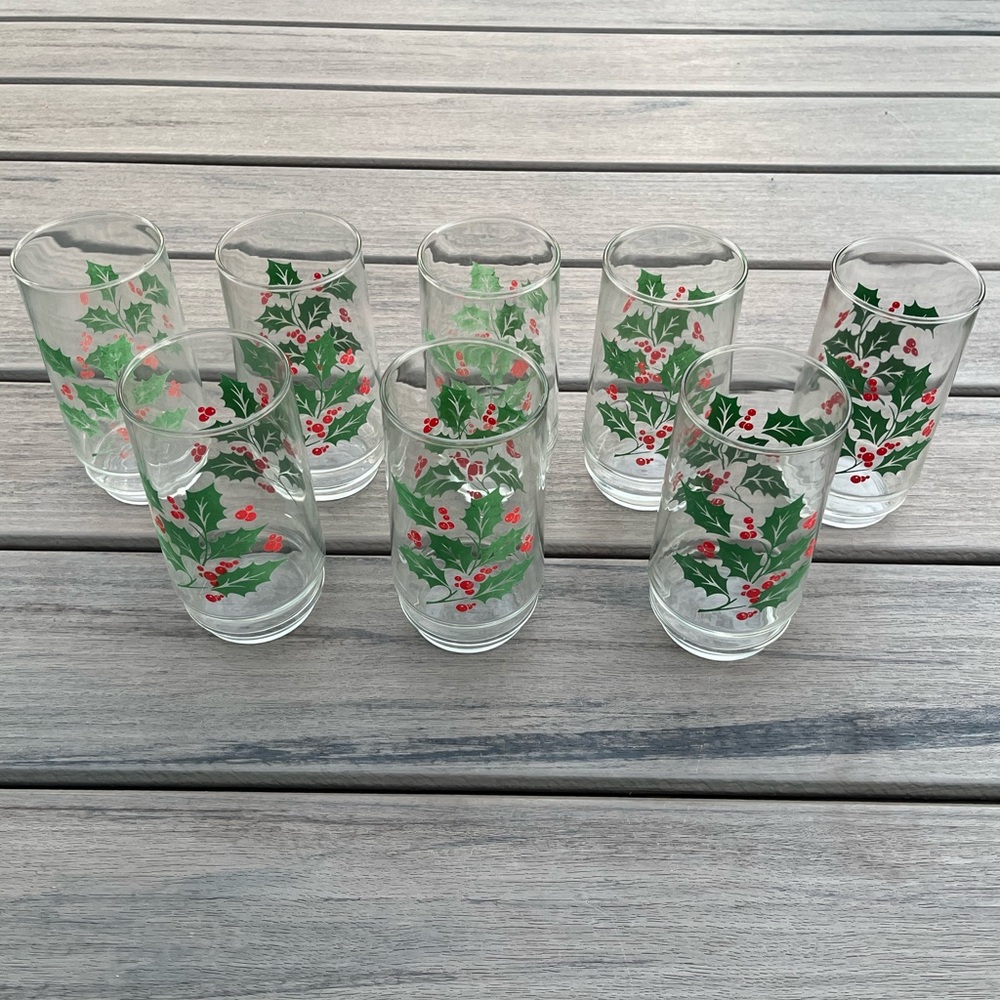 Vintage: Indiana Glass; 8PC Cooler Glasses; Holly Leaf Design; 16oz; In Box